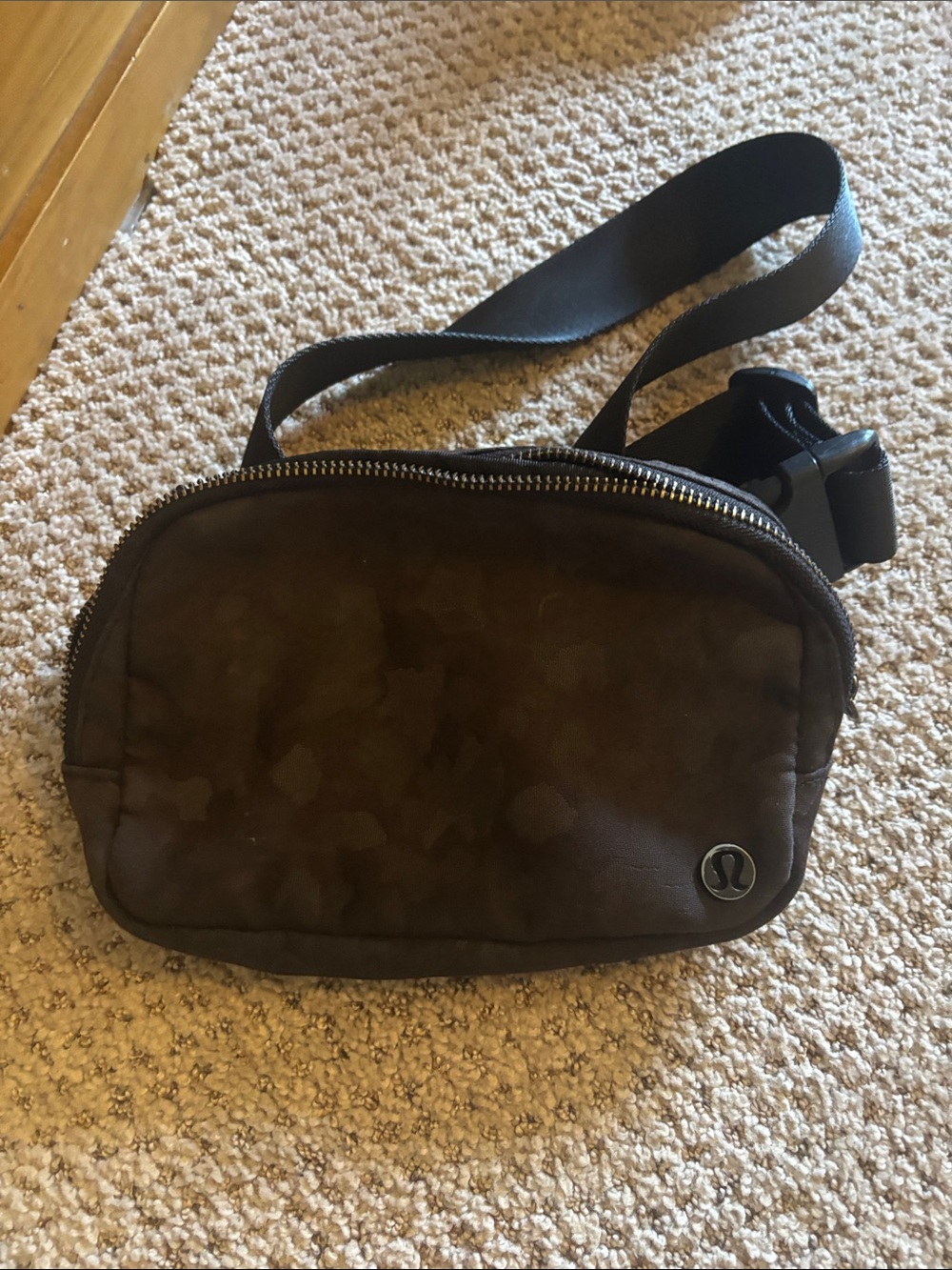 lululemon athletica Brown/Black Belt Bag